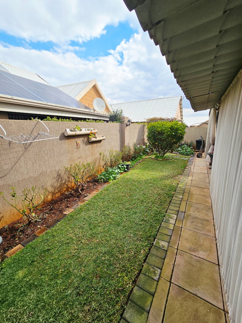 2 Bedroom Property for Sale in Wilkoppies North West